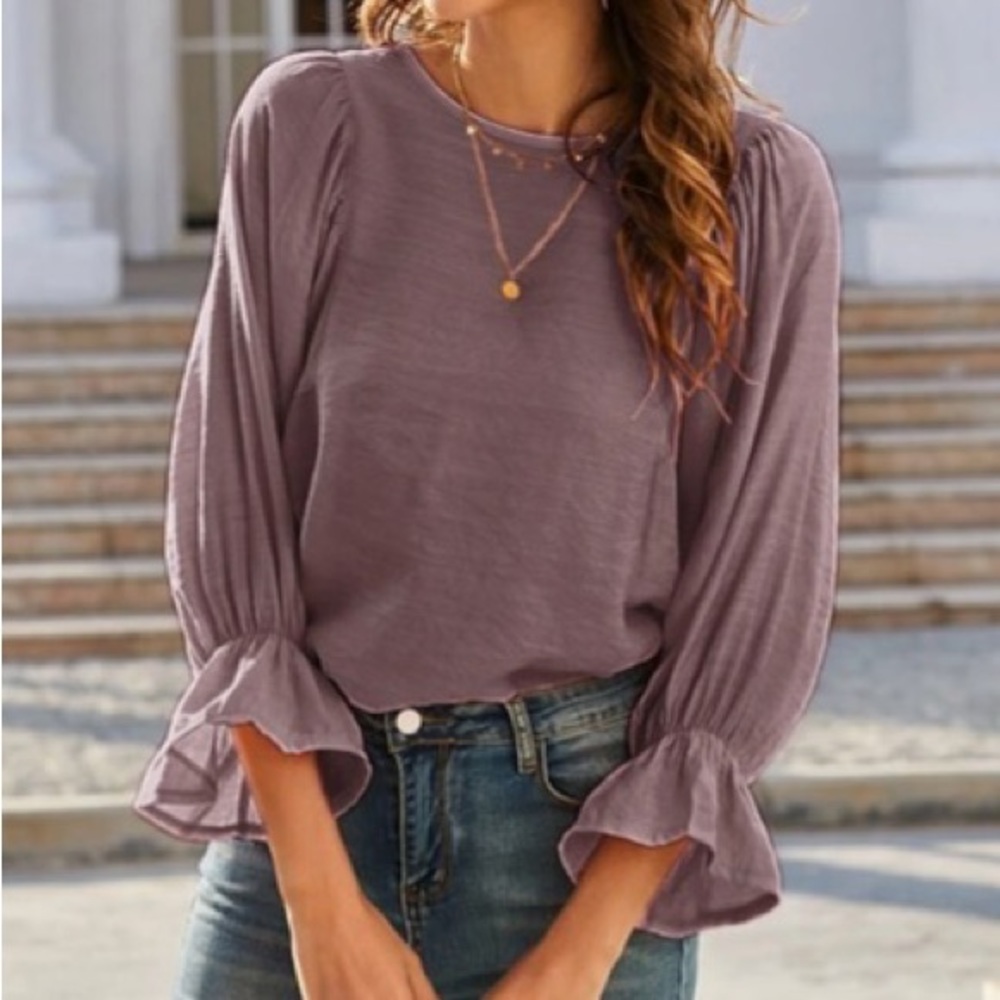 SHEIN Solid Keyhole Back Flounce Sleeve Blouse